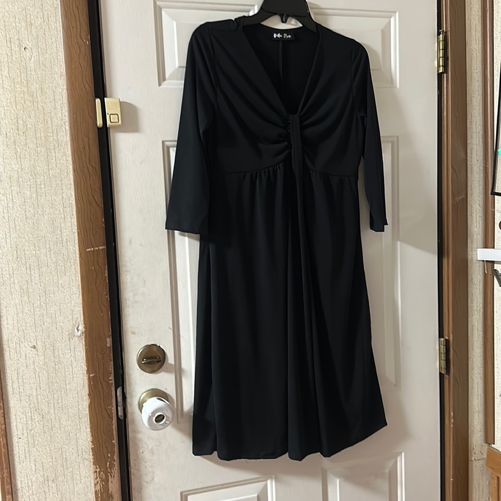 *FINAL* BELLA FLORE MATERNITY RUCHED EMPIRE WAIST DRESS: BLACK: NWOT: SZ M - Picture 2 of 4